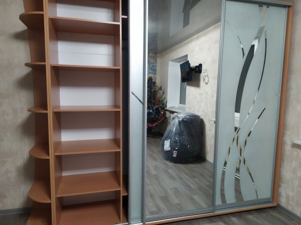 Шафа-купе тридверна ШК-600 Ceasar