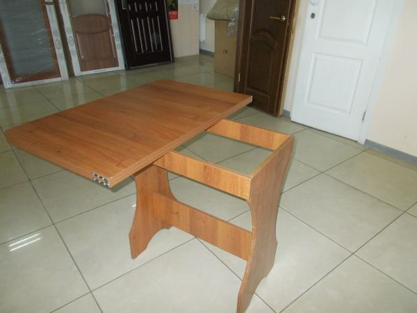 Стол кухонный раскладной Берегиня