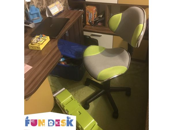 Крісло дитяче комп'ютерне LST3 FunDesk